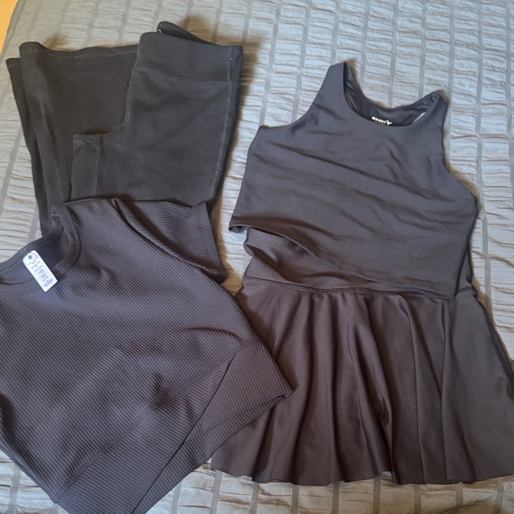 Athletic Black tops and black bottoms !